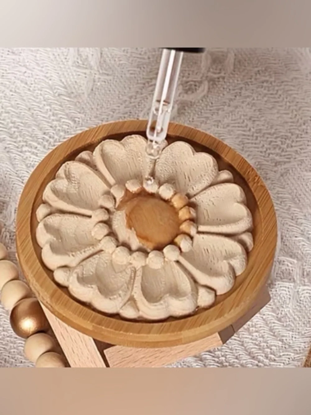 3-1/4” Oil Diffuser Carved Wood Flower Wood - Natural Cream